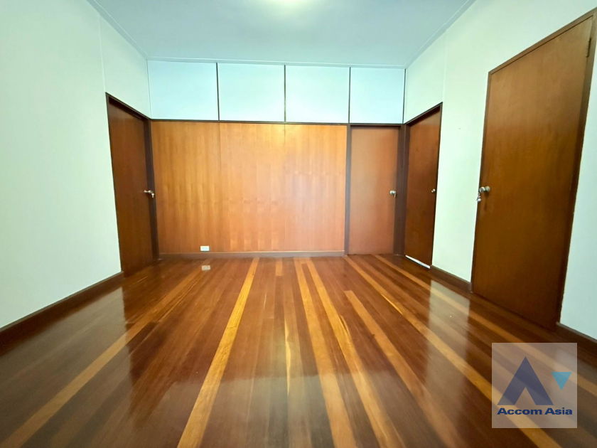 picture 🔼🔽 AccomA 📩 Home Office 3 BR House in Khlong Toei Nuea (99503) - 18/20