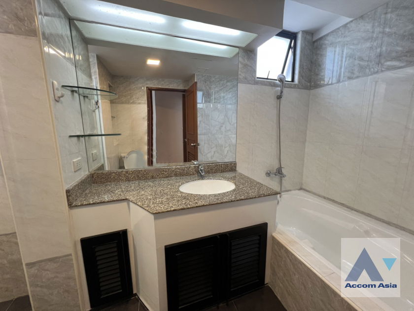 รูป 🔼🔽 AccomA 📩 Warm wood-tone condominium with spacious layout at President Park (210079) - รูปที่ 16/18