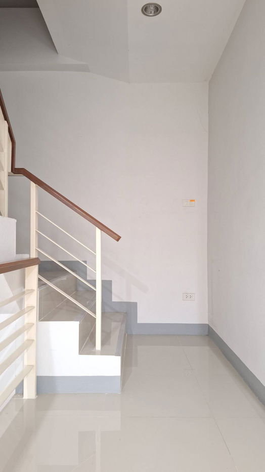 picture Commercial building for rent, 17,000 baht, near Varee School, near 89 Plaza, size 3 bedrooms, 4 bathrooms, 2 parking spaces - 31/48