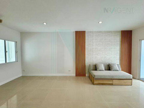 🔺 For Sell Town house THE METRO RAMA 9 3-story 3 bedroom 3 bathroom