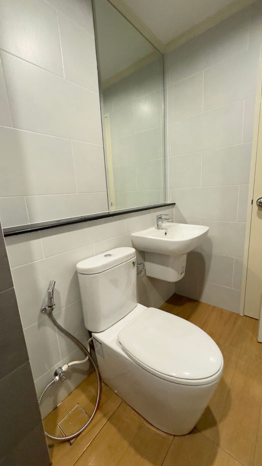 picture 🌟 FOR SALE: 3-Storey Townhome at Supalai Essence Ladprao | Prime Location near MRT Ladprao 101 🏡 Modern-style townhome with a functional layout - 14/18