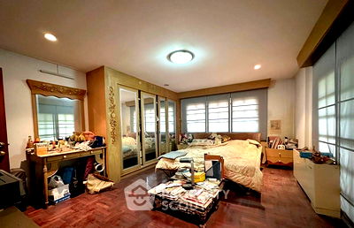 บ้านเดี่ยว ทาวน์ อิน ทาวน์ : บ้าน 5-ห้องนอน ใน สะพานสอง (ID 1613877)