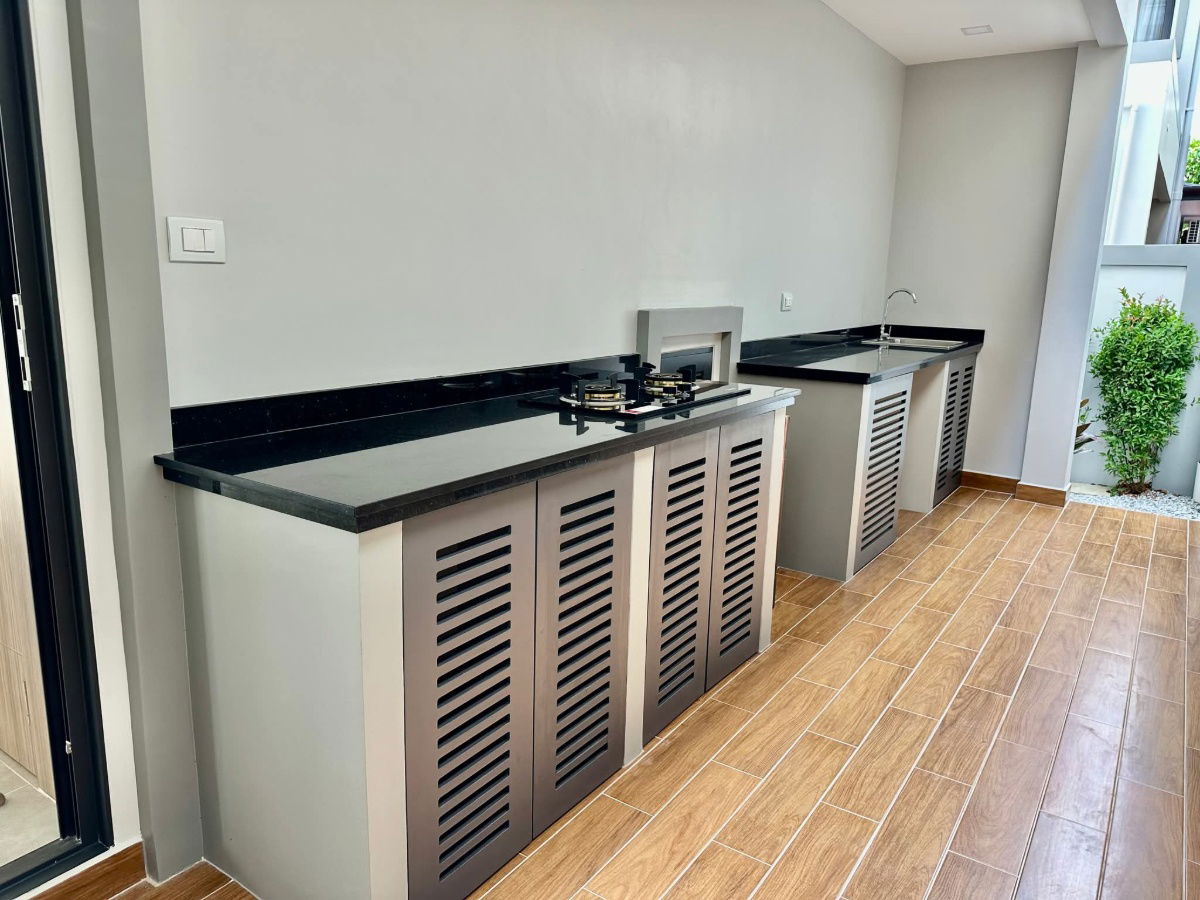 picture House Luxury for rent To beach only 5mins - 16/25