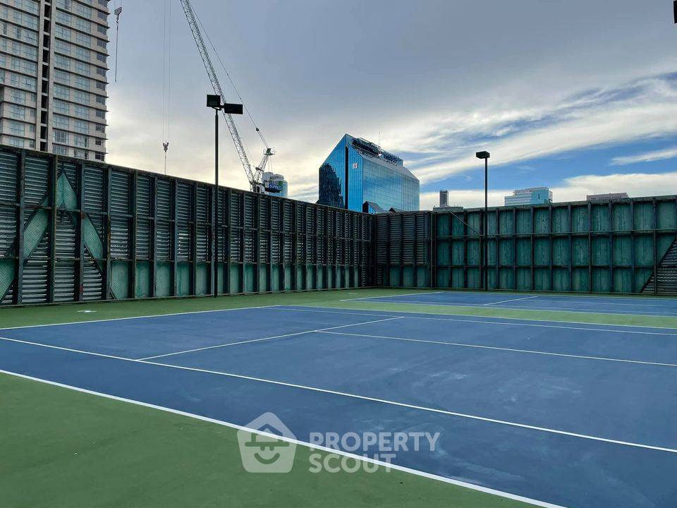 picture 2-BR Condo at Sathorn Gardens near MRT Si Lom (ID 482757) - 3/26