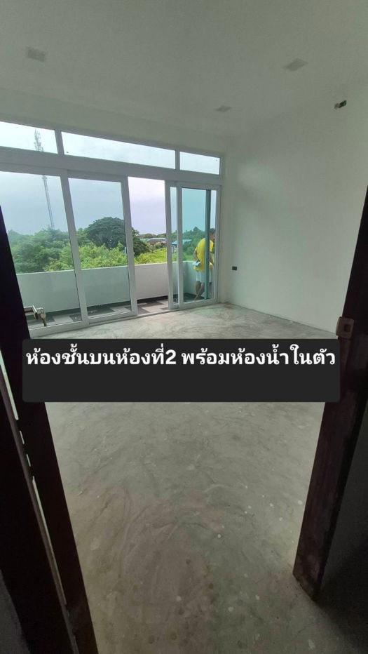 รูป บ้านเดี่ยว2 ชั้น สไตล์ คอนเทมโพรารี่ เน้นพื้นที่ใช้สอย แถมฟรี บ้านอีก1หลัง - รูปที่ 12/19