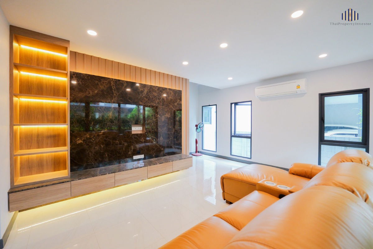 picture Luxury Detached House for Sale in The City Sukhumvit–Onnut (Urbanite Model) Brand new! Never occupied. Land size: 72.1 sq.wah  - 17/17