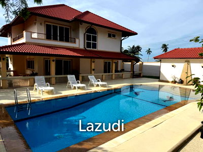 Houses for sale Sattahip Chonburi : 4 Beds 5 Baths 500 SQ.M. Bangsaray House