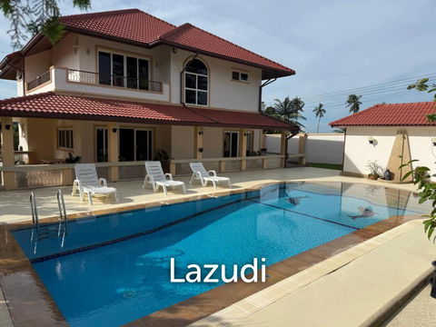 4 Beds 5 Baths 500 SQ.M. Bangsaray House