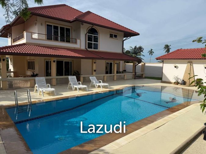 4 Beds 5 Baths 500 SQ.M. Bangsaray House