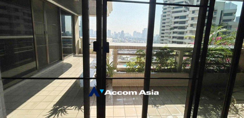picture 🔼🔽 AccomA 📩 Classic wood-finished condo with large balcony in Sukhumvit (24440) - 15/15