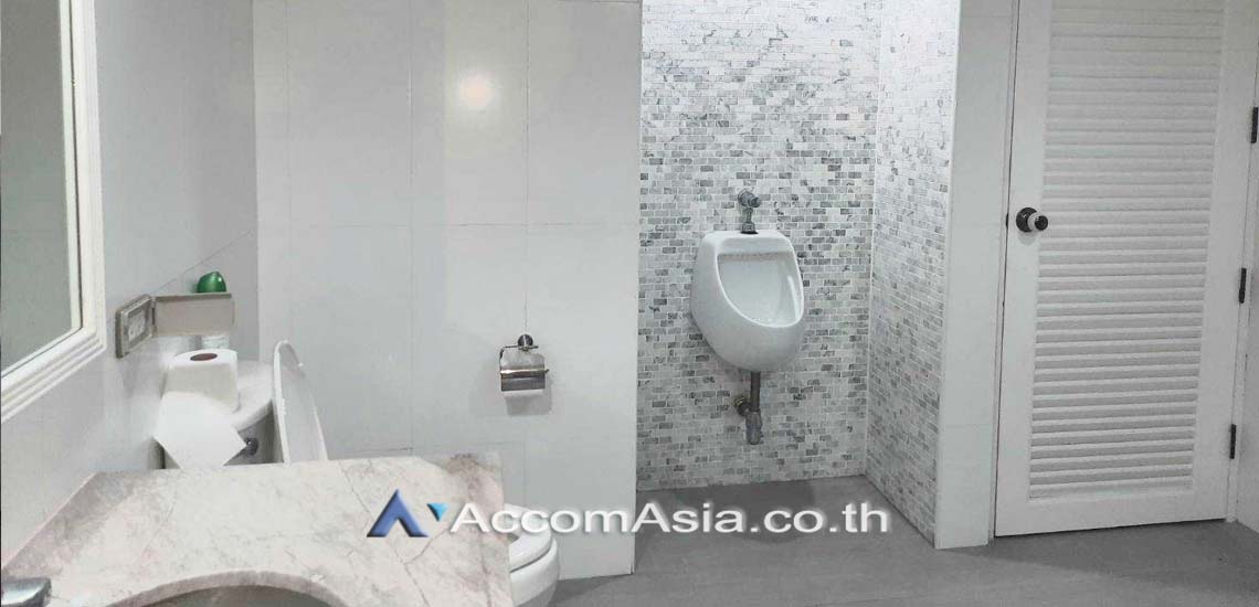 picture 🔼🔽 AccomA 📩  4 BR Condominium @Tower Park (13001743) - 19/20