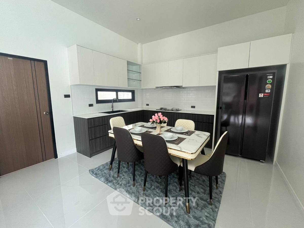 รูป วิลล่า 3-ห้องนอน ใกล้ พัทยาตะวันออก (ID 2217646) - รูปที่ 11/22