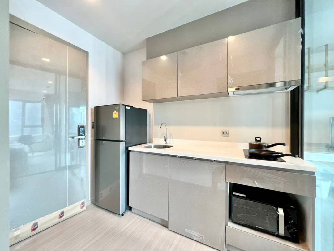 รูป ให้เช่า ห้องสตูดิโอ ขนาด 28 ตรม. คอนโด Life Asoke Rama9 ตกแต่งสวย ชั้นสูง วิวทิศเหนือ ไม่ร้อน ใกล้ MRT พระราม 9 สนใจนัดชมห้องจริง โทร.062-339-3663 - รูปที่ 7/8