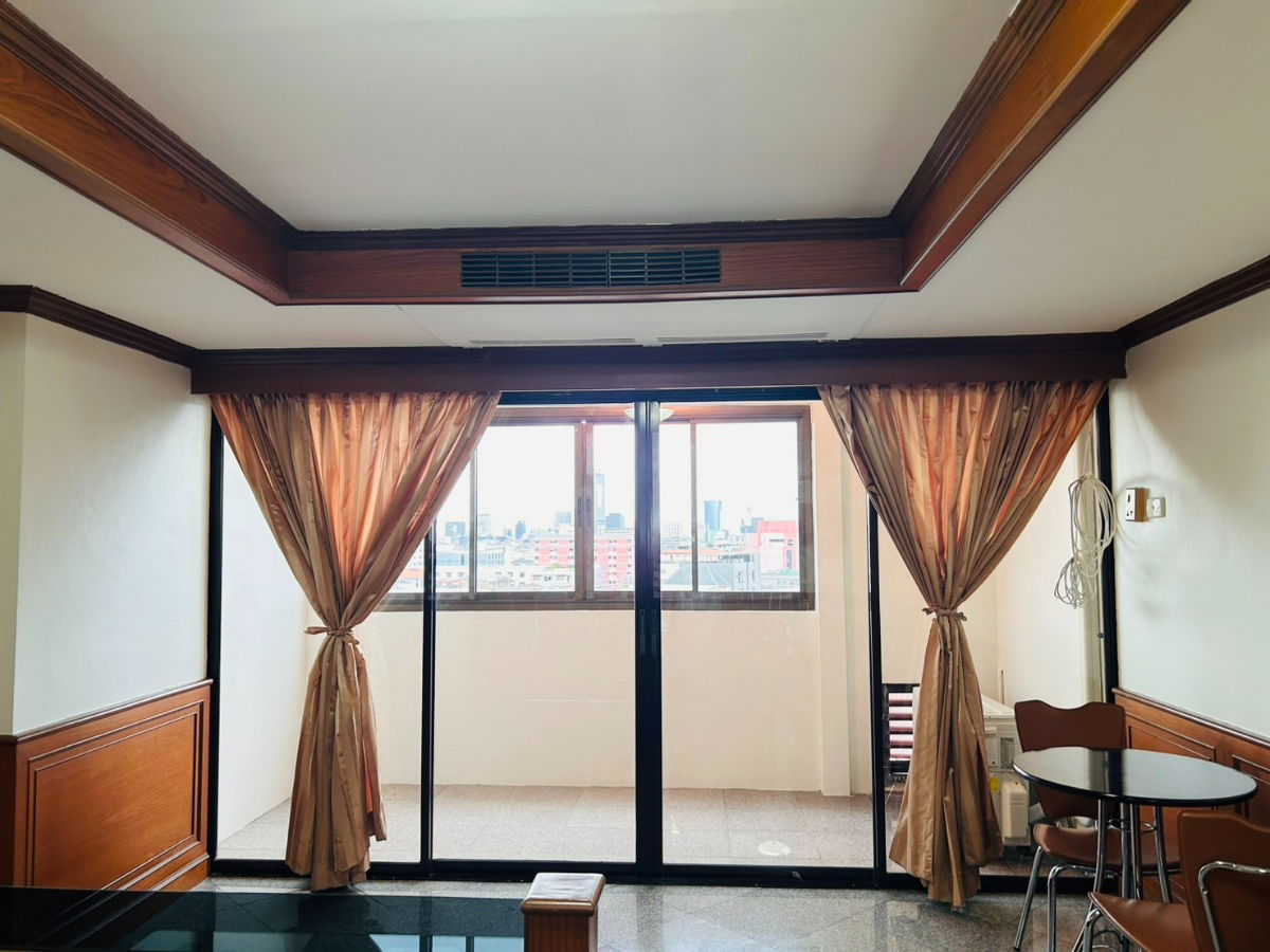 รูป  ขายคอนโดศรีวรา 1 ชั้น 8 ✨ ขนาด 38 ตร.ม. พร้อมที่จอดรถส่วนตัว 1 คัน 🛠️ รีโนเวทใหม่! ตกแต่งพร้อมอยู่ - รูปที่ 2/9