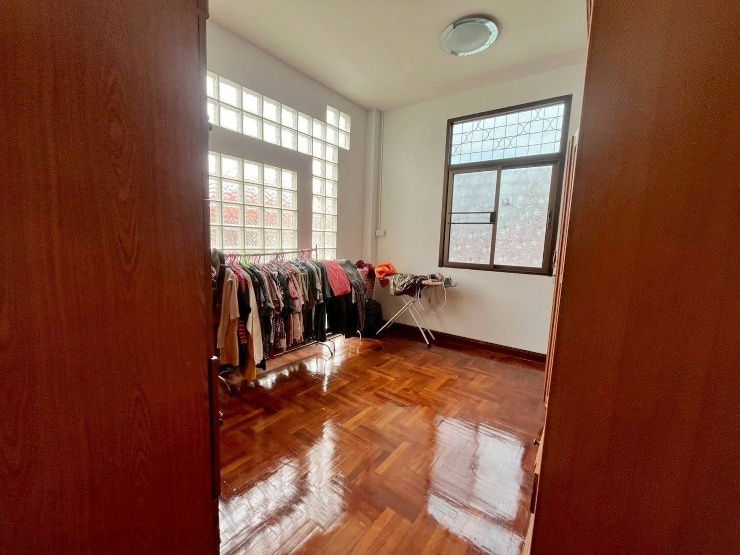 รูป ขายบ้าน 3 ชั้น ซอยสุขุมวิท 101/1 ( ซอยย่อยวชิรธรรมสาธิต14 )
( Soi Wachiratham Sathit 14 ) - รูปที่ 9/16