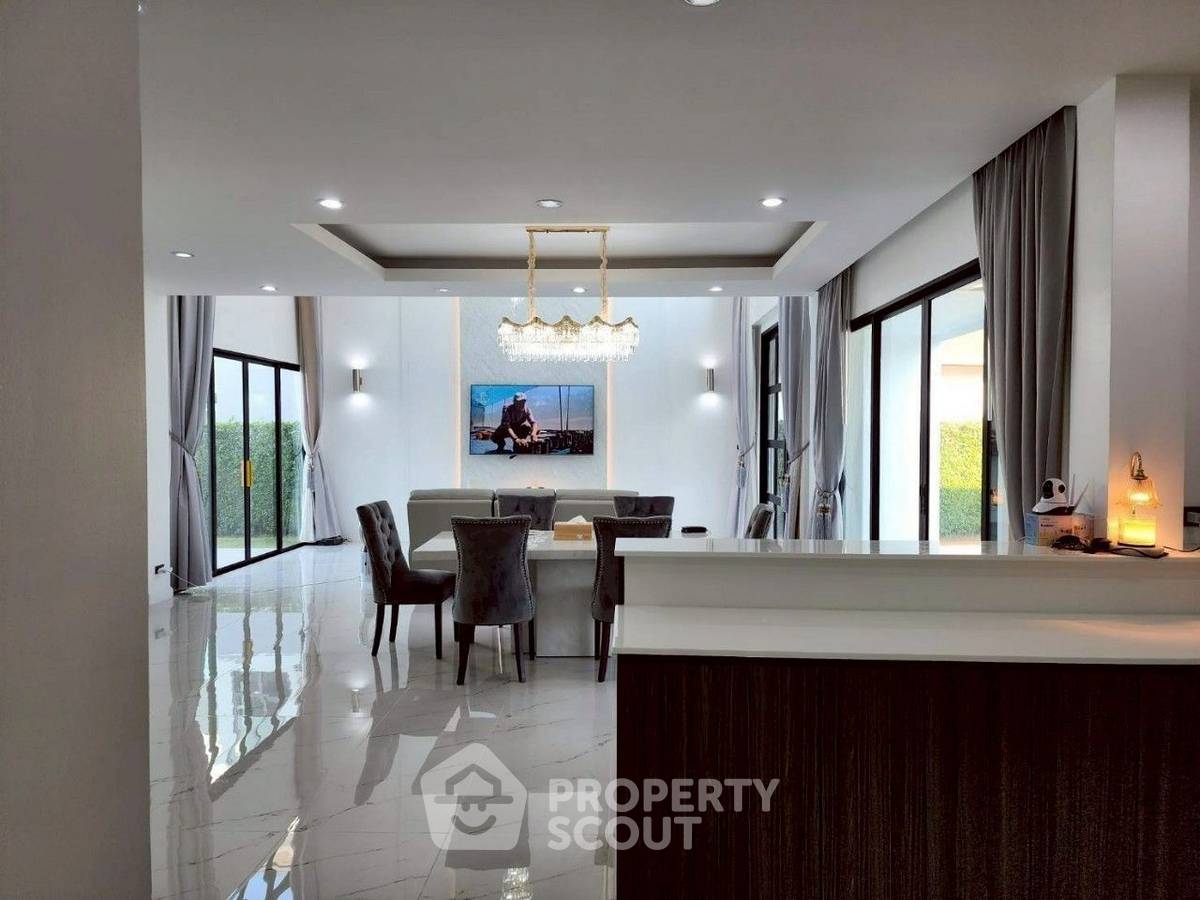 รูป บ้าน 4-ห้องนอน ที่ เดอะ วิลเลจ โดย ฮอร์สชู พอยท์ ใน หนองปรือ (ID 2175435) - รูปที่ 13/34