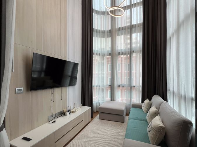 ปล่อยเช่า Q Chidlom ( Duplex ) ราคา 65,000 บาท ขาย 16 ล้านบาท ราคาต่อรองได้