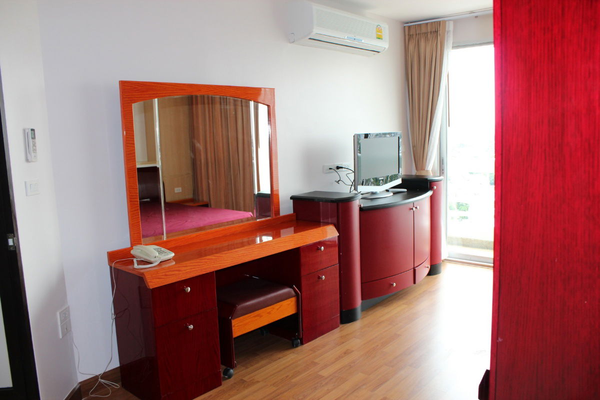 picture Two-bedroom unit for sale in NS Tower Condominium, just behind Central Bangna Department Store - 3/8