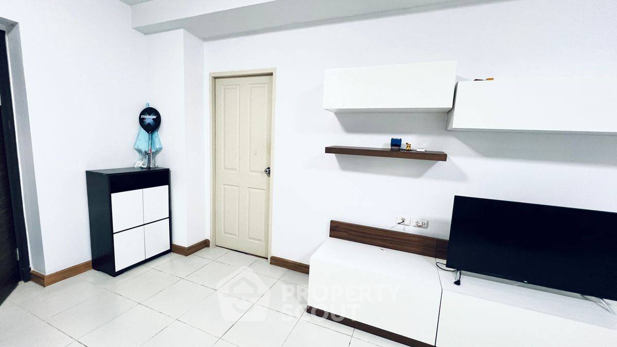 picture 2-BR Condo at Supalai Park Ratchayothin near BTS Ratchayothin (ID 2160050) - 12/12