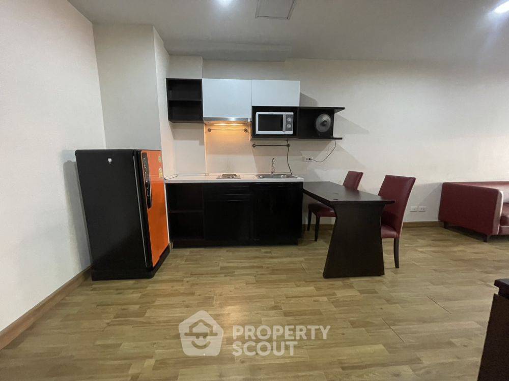 picture 1-BR Condo at Baan Navatara Condominium in Nuan Chan (ID 2143511) - 4/12
