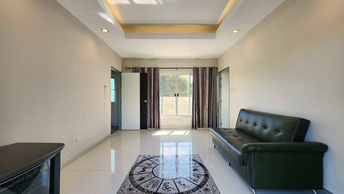 picture Four-bedroom detached house for rent in Soi Sukhumvit 49, near BTS Prompong Station - 11/21