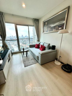 2-BR Condo at Life Ratchadapisek near MRT Huai Khwang (ID 1363855)