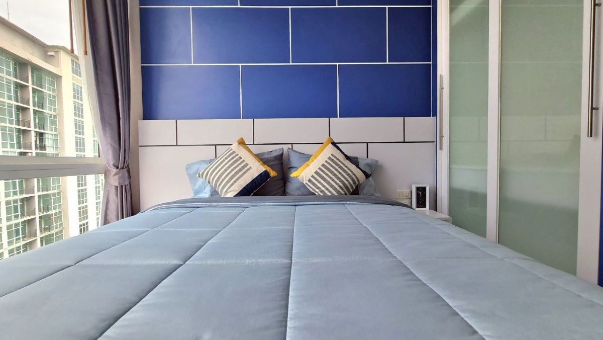 picture Jomtien Beachfront Condo: Pet-Friendly, Starting at 2.47 Million THB - 9/18