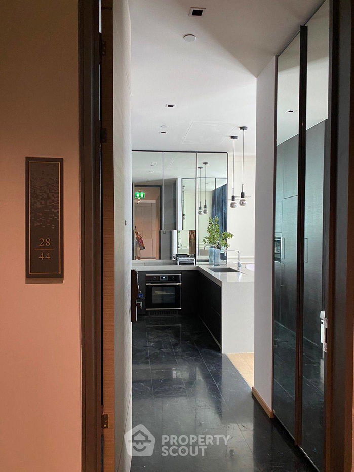 picture 2-BR Condo at 28 Chidlom near BTS Chit Lom (ID 894692) - 8/14