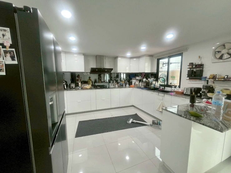 รูป ขายบ้านทาวน์โฮม 2 ชั้น ซอย ปรีดี พนมยงค์41
( Soi Pridi Phanomyong 41 ) - รูปที่ 13/16
