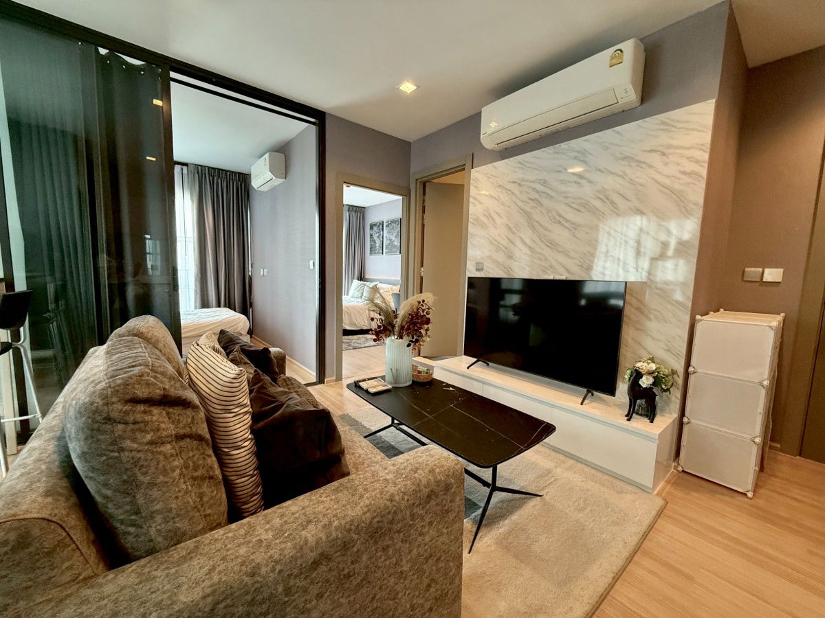 picture Life Asoke Rama9 2 Bed 1 bath for rent with full decoration - 3/13