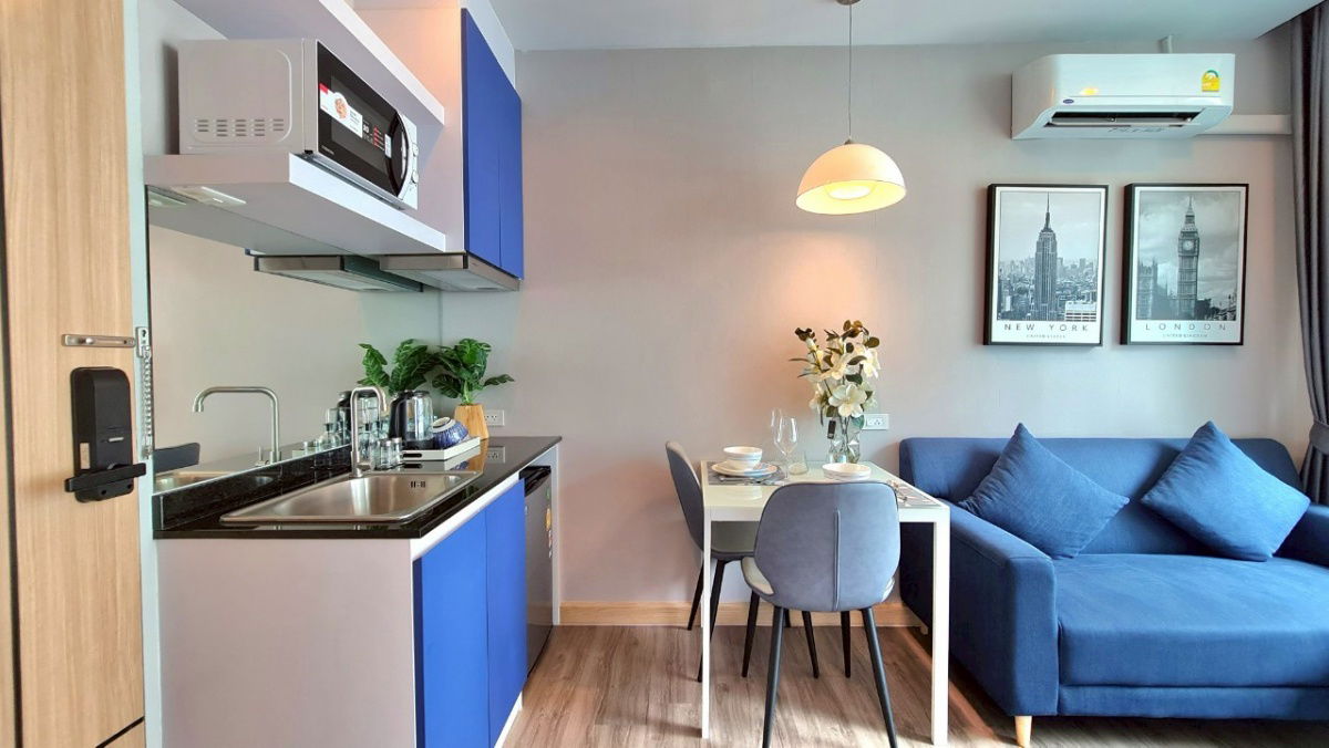 picture Jomtien Beachfront Condo: Pet-Friendly, Starting at 2.47 Million THB - 2/18