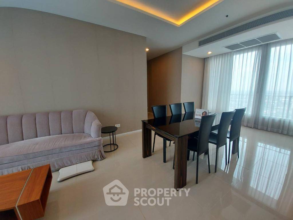 picture 3-BR Condo at Menam Residences in Wat Phraya Krai (ID 2223259) - 2/17