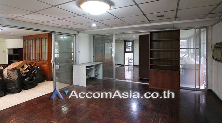 picture 🔼🔽 AccomA 📩 Home Office 4 BR House in Khlong Ton Nuea (AA19216) - 5/12