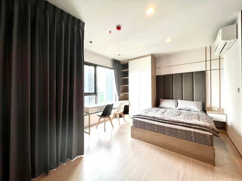 ให้เช่า ห้องสตูดิโอ ขนาด 28 ตรม. คอนโด Life Asoke Rama9 ตกแต่งสวย ชั้นสูง วิวทิศเหนือ ไม่ร้อน ใกล้ MRT พระราม 9 สนใจนัดชมห้องจริง โทร.062-339-3663