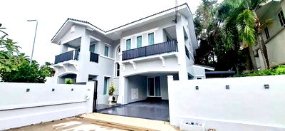 Houses for sale Bang Lamung Chonburi : For sale, Pattaya pool villa, near Jomtien Beach, Baan Fah Rim Had project