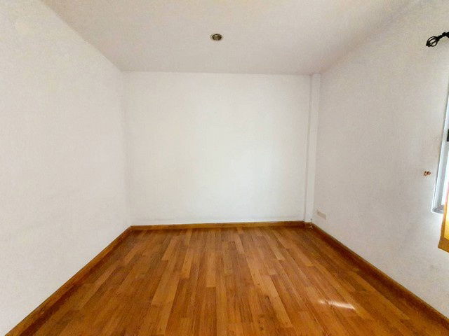 picture FOR RENT  TOWNHOUSE PROPERTY  15000 BAHT per MONTH - 8/17