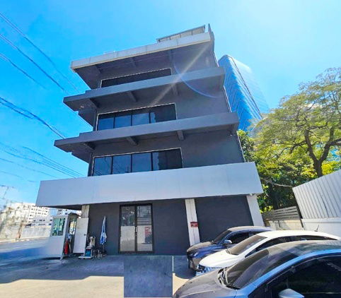 picture MRT Queen Sirikit National Convention Center 600 m. MRT Khlong Toei 500 m. Commercial building for r - 2/8