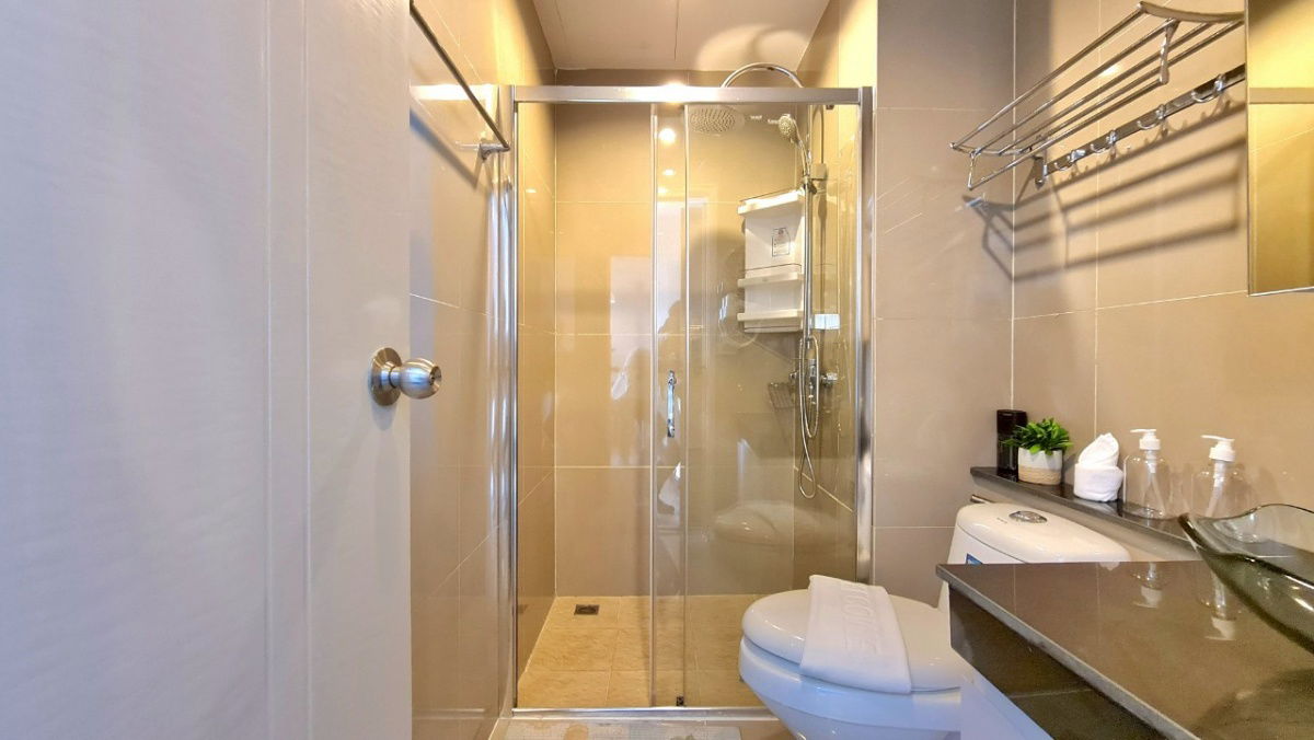 picture Jomtien Beachfront Condo: Pet-Friendly, Starting at 2.47 Million THB - 7/18