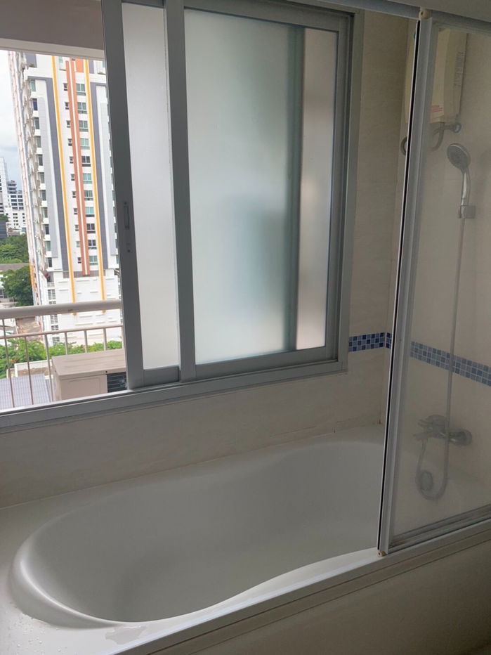picture Corner unit 2-bedroom Condominium unit for Sale in Life @Sathorn 10, 5 minute walk from BTS Chongnonsi Station - 1/11