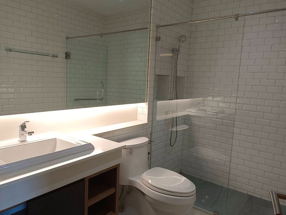 picture Three-bedroom condominium unit for sale in NS Tower Bangna Condominium, only 2 minute walk from Central Bangna Department Store - 4/11