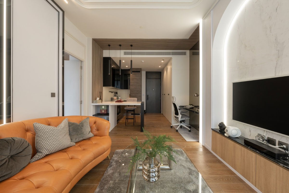 picture One-bedroom unit for sale in Muniq Langsuan Condominium, Lumpini Park, MRT and BTS stations - 12/12