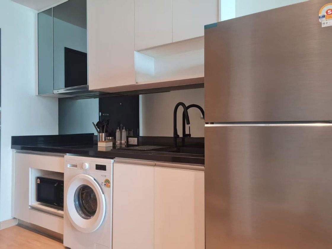 picture For rent Sky Walk Residences, high floor, fully furnished,ready to move in - 7/9