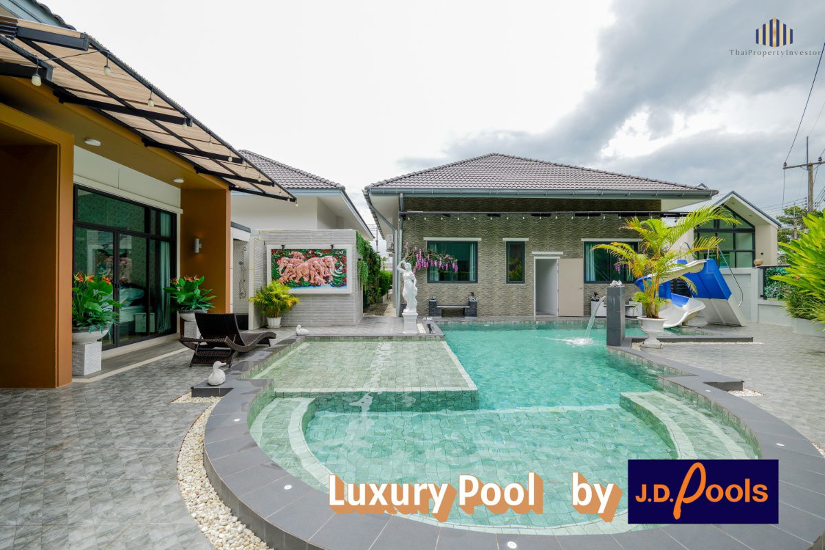 รูป Rare Item! ขายบ้านสวยสไตล์รีสอร์ตกลางเมืองแกลง จัดเต็มทุกฟังก์ชัน  หลังเดียวใน MVP Riverside พร้อมสระ+สปา ที่จอด 5 คัน ขายขาดทุน!! - รูปที่ 3/31