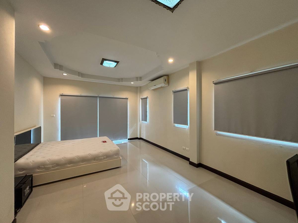 picture 3-BR House close to East Pattaya (ID 2219433) - 11/20
