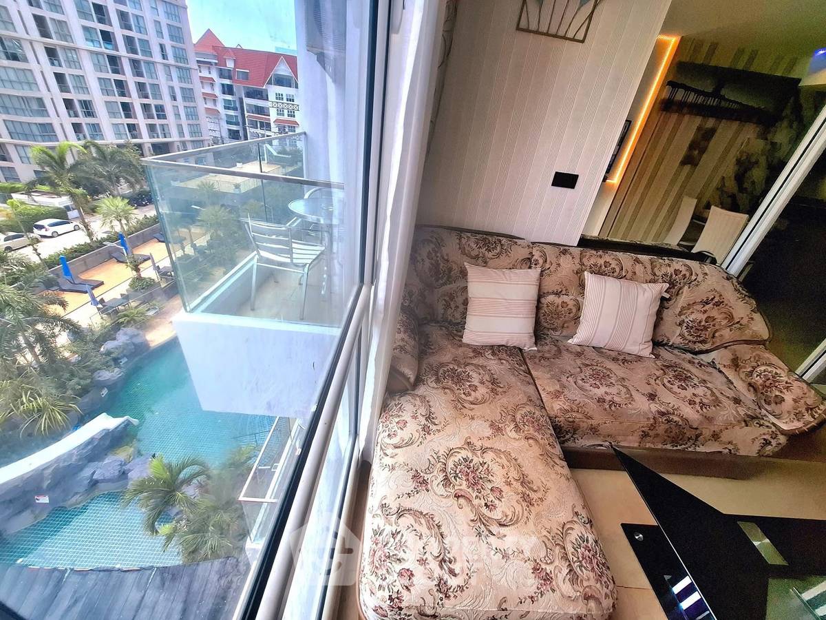 picture 1-BR Condo at The Cliff Condominium Pratumnak close to Pattaya (ID 2104396) - 10/12