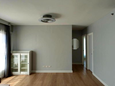 Condos for sale Berkeley International School : Two-bedroom unit for Sale in S and S Sukhumvit Condominium, near walking distance to BTS Punnawithi and Udomsuk Stations