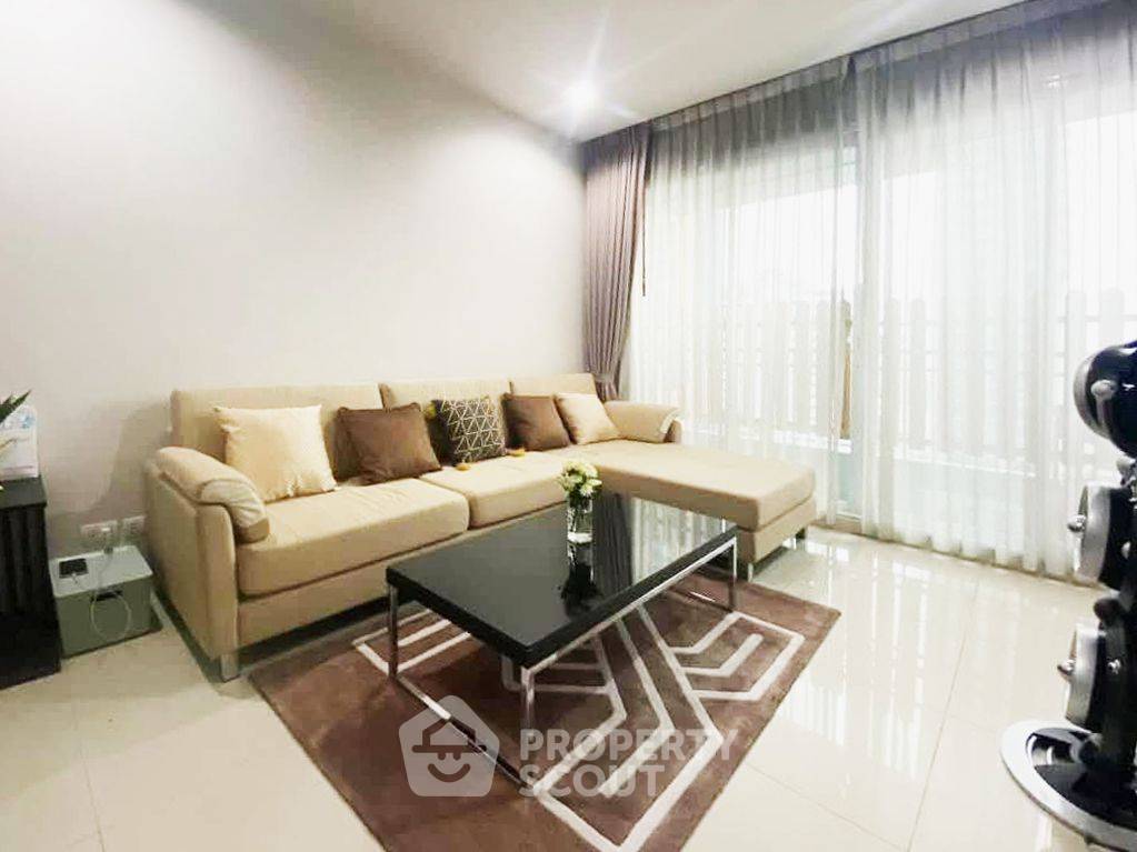 picture 1-BR Condo at Circle Condominium near MRT Phetchaburi (ID 2151227) - 1/9