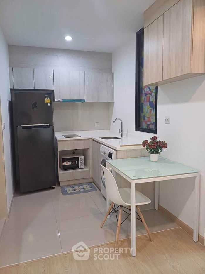 picture 1-BR Condo at Life Asoke near ARL Makkasan (ID 2219327) - 3/8