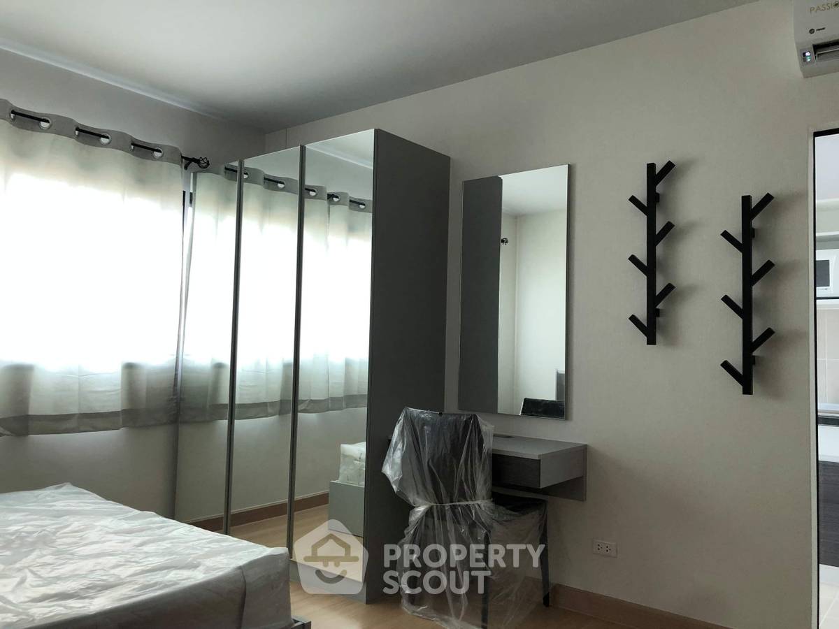 picture Studio Condo at Supalai Loft @ Khaerai Station in Bang Kraso (ID 2217995) - 3/5