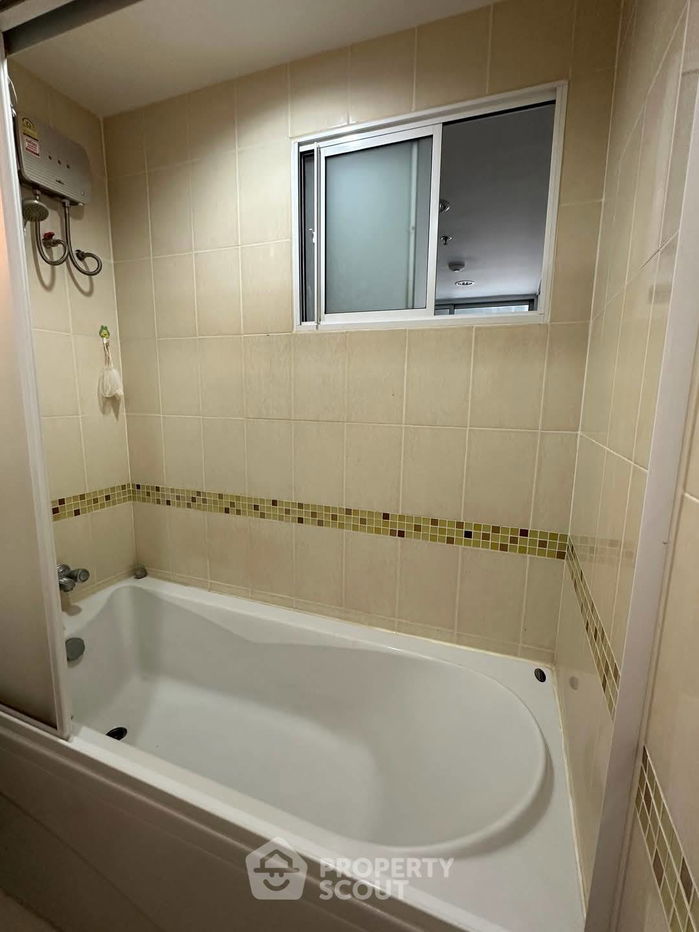 picture 2-BR Condo at Life @ BTS Tha-Phra near BTS Talat Phlu (ID 2108779) - 2/15
